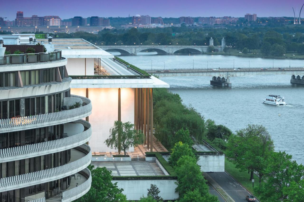 The Watergate Hotel Georgetown Washington Bagian luar foto